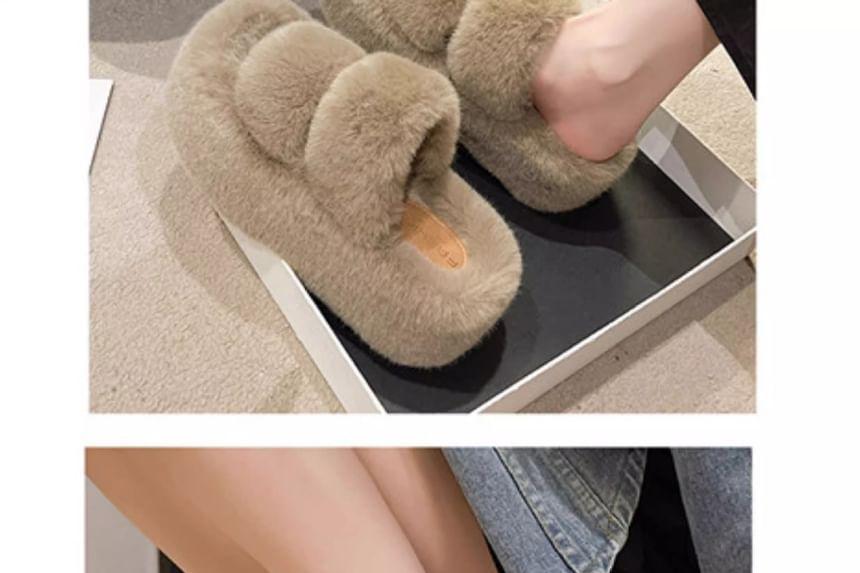 Plain Fluffy Platform Slide Sandals Product Image