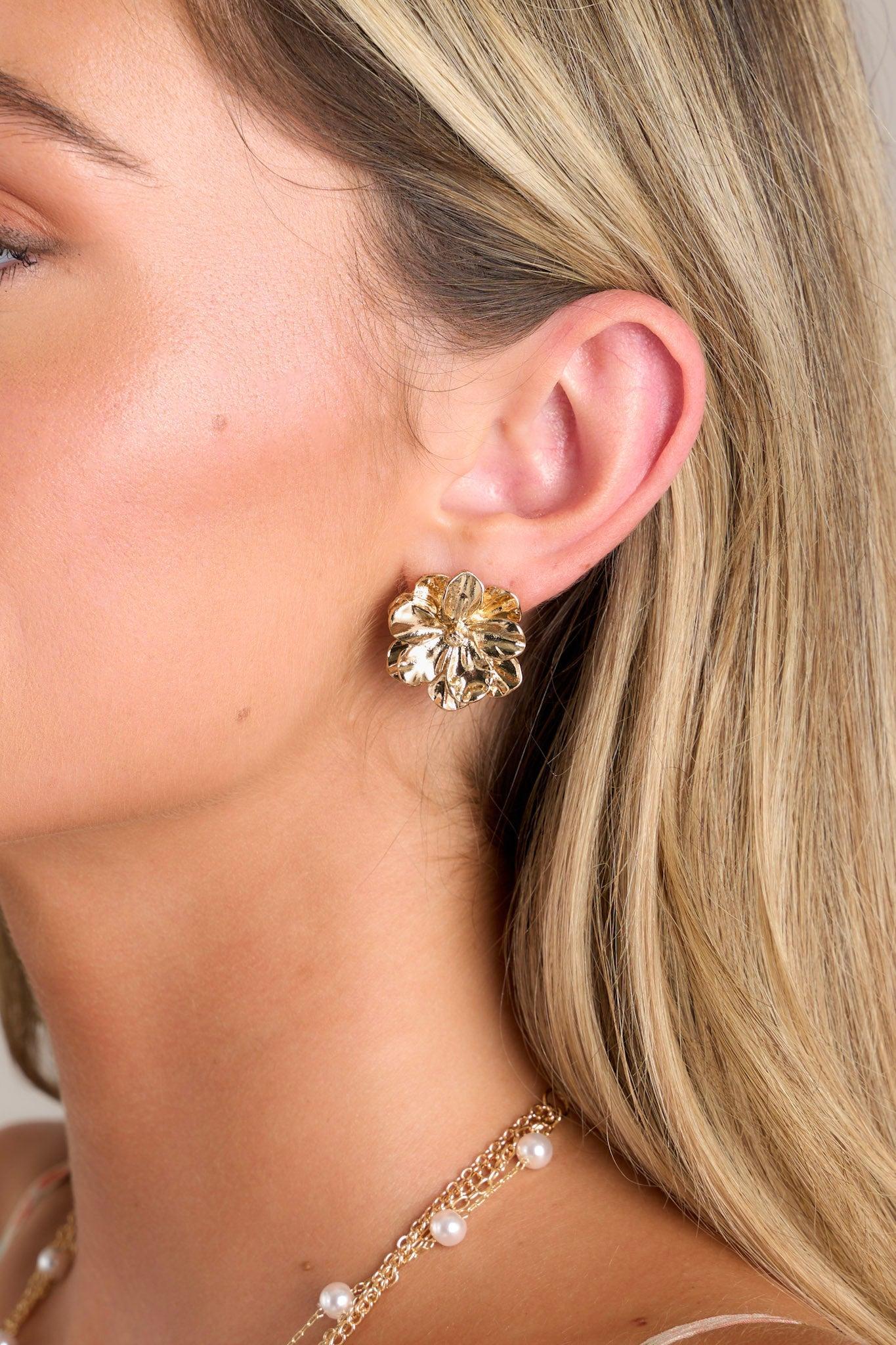 Sunlit Bloom Gold Flower Earrings Product Image