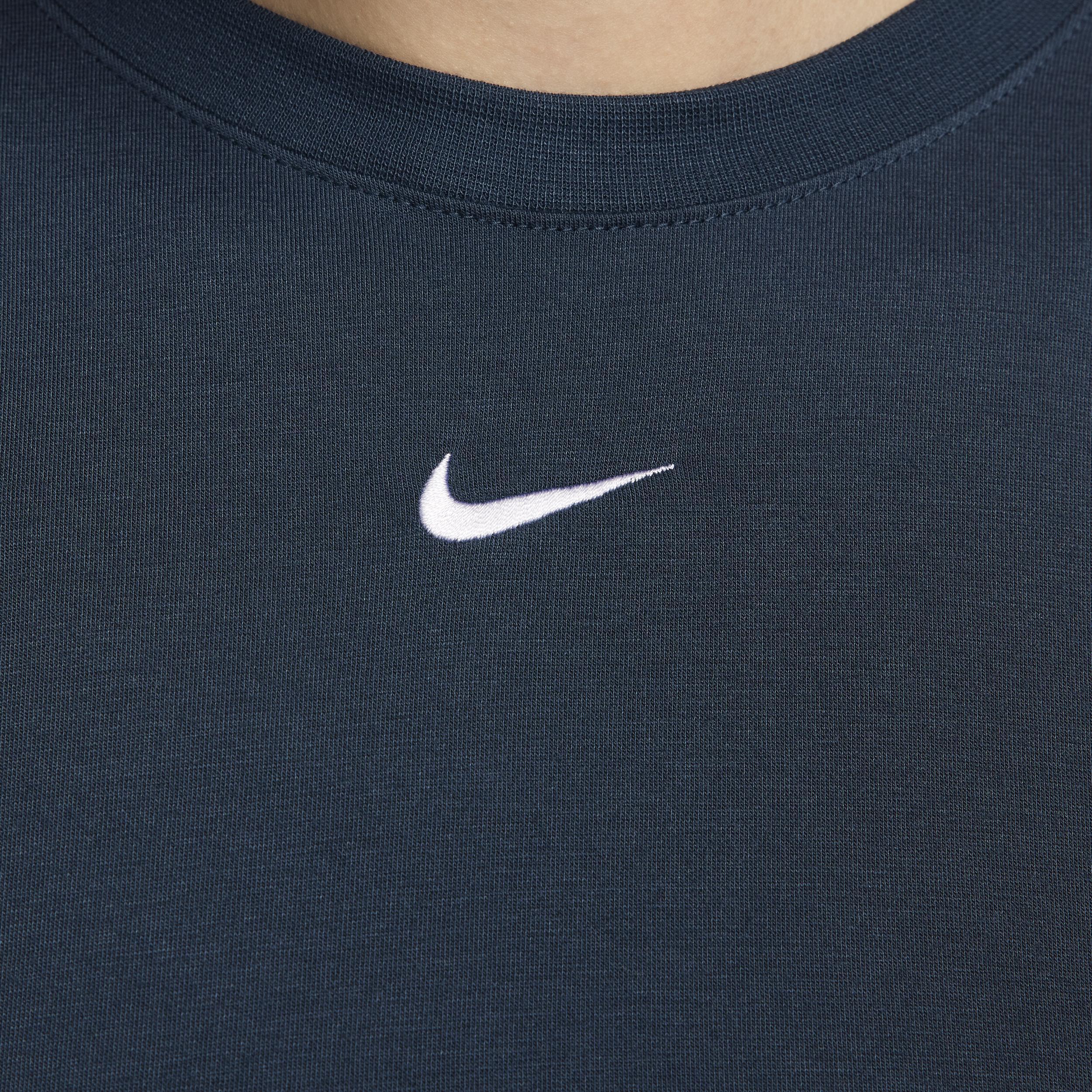 Women's Nike Sportswear Essential Slim Cropped T-Shirt Product Image