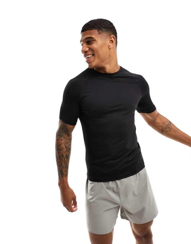 ASOS 4505 icon muscle fit training t-shirt with quick dry in black  Product Image