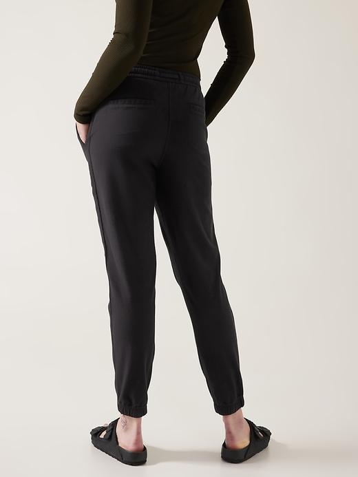 Farallon Jogger Product Image