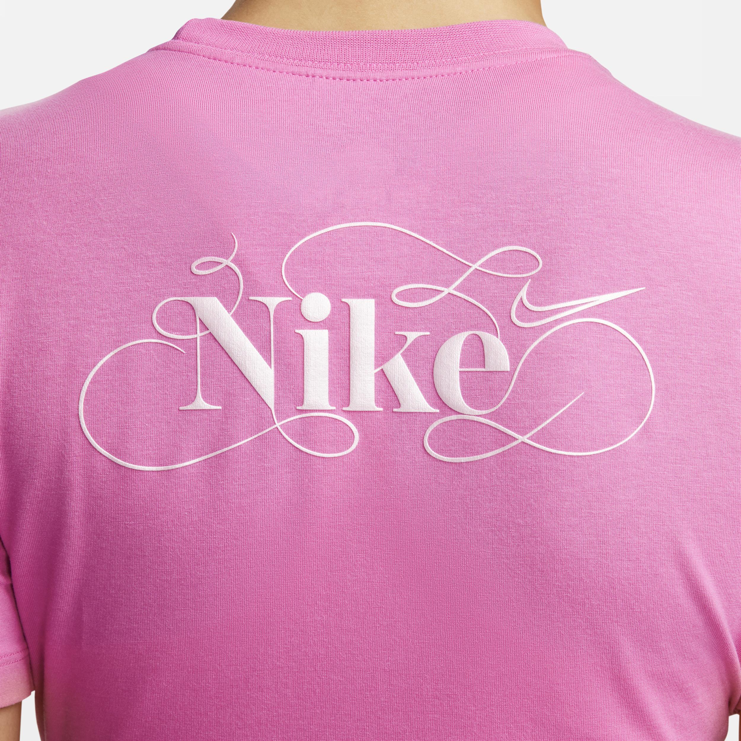 Women's Nike Sportswear Essential Slim Cropped T-Shirt Product Image