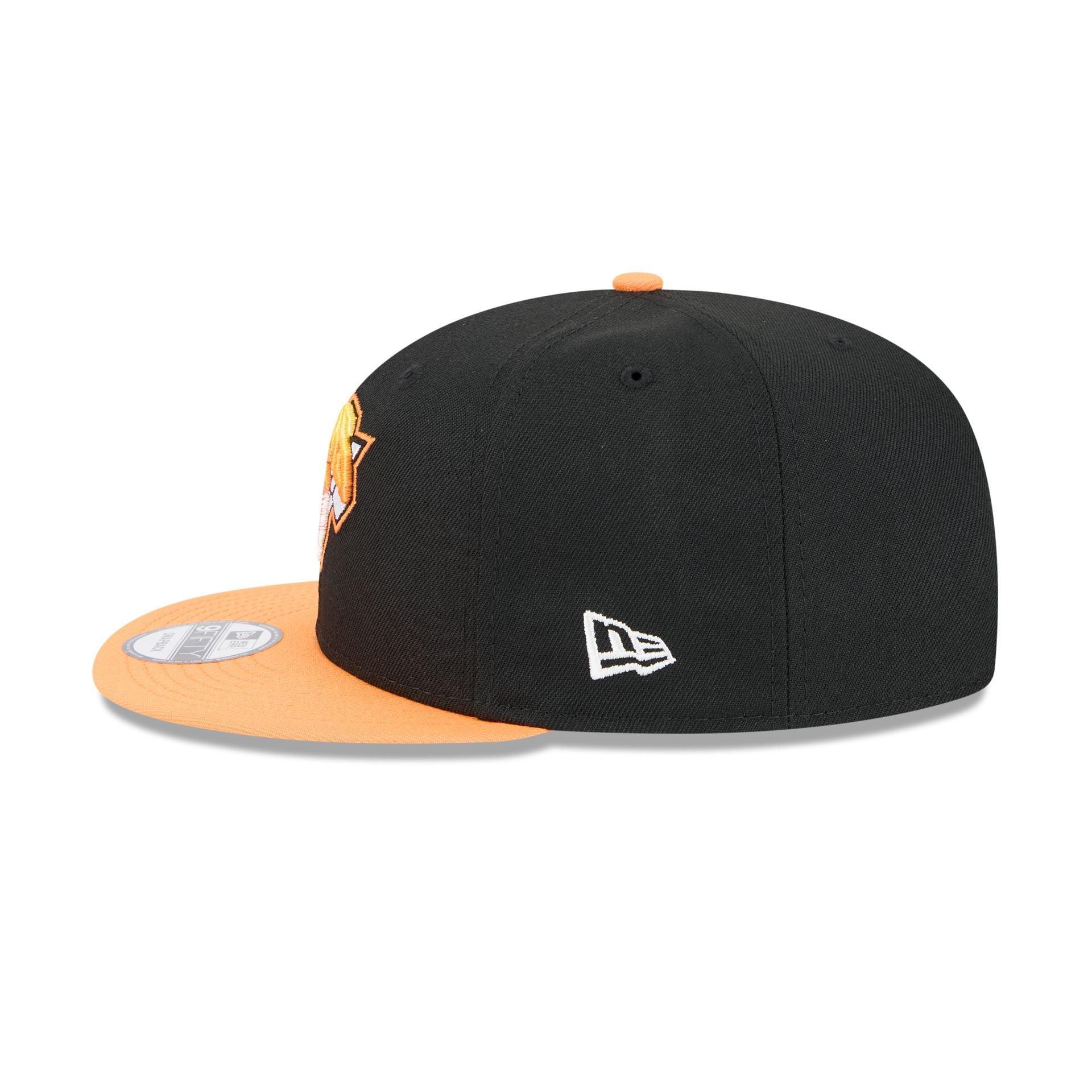 New York Knicks Fall Gradient 9FIFTY Snapback Hat Male Product Image