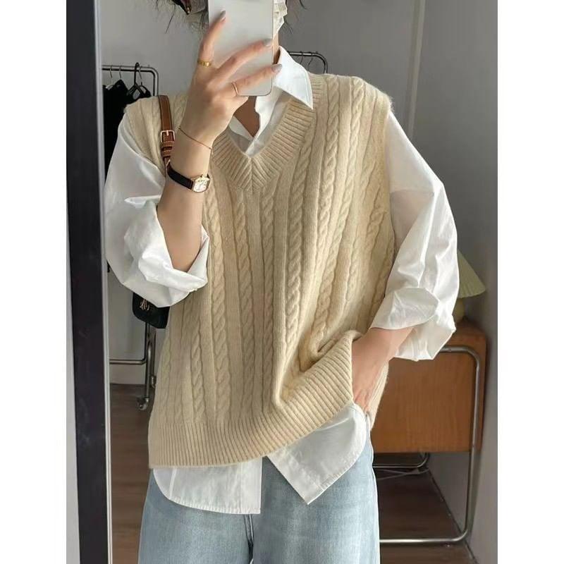 V-Neck Sweater Vest / Collared Plain Shirt Product Image