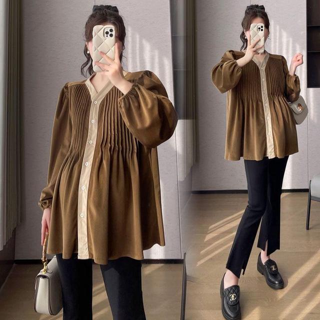 Maternity Long Sleeve V-Neck Contrast Trim Pleated Blouse Product Image