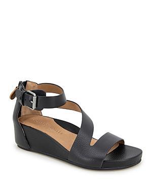 Gentle Souls Womens Gwen Zipper Sandals Product Image