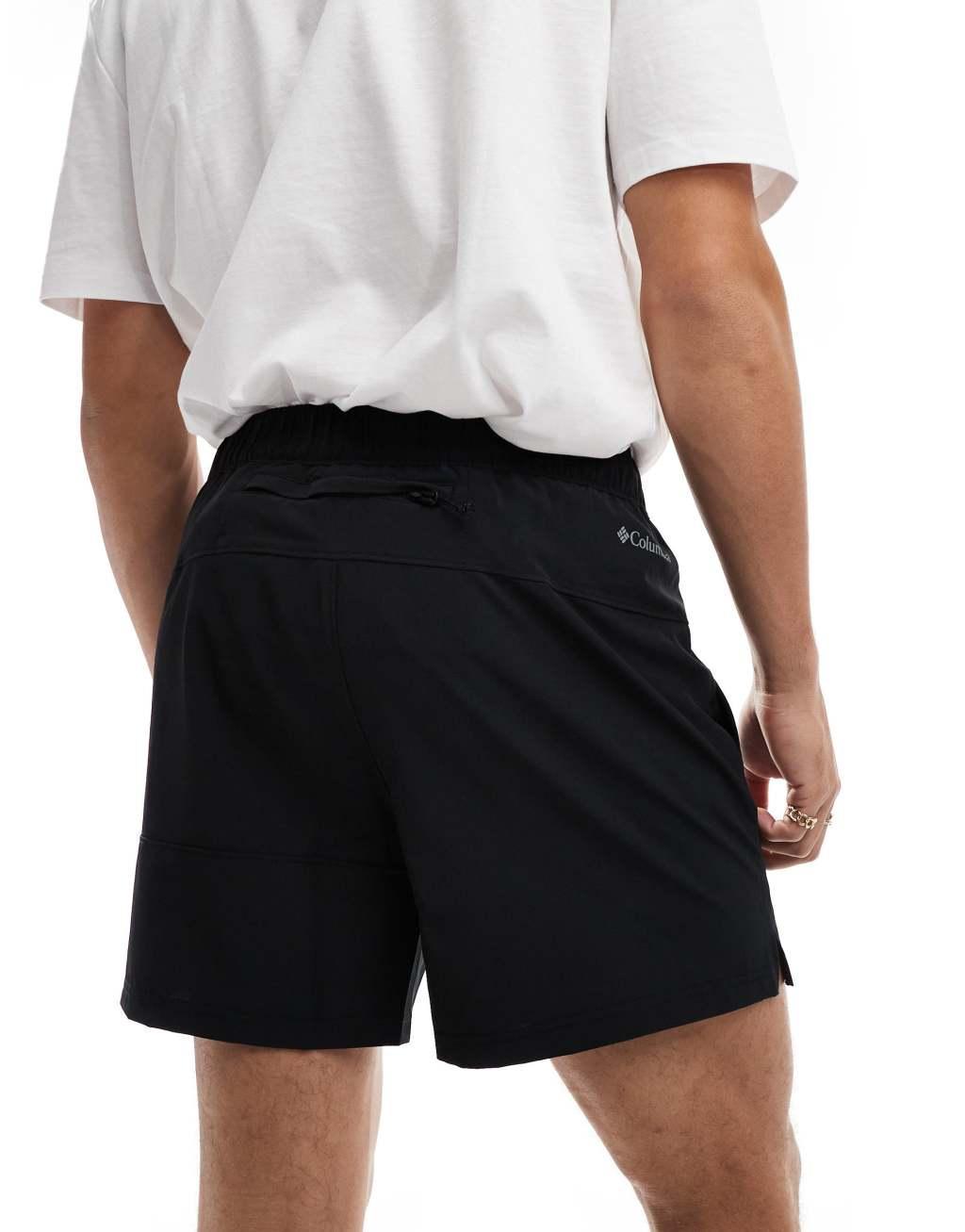 Columbia shorts in black Product Image