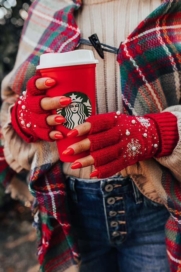 Christmas Cocoa Gloves In Red Product Image