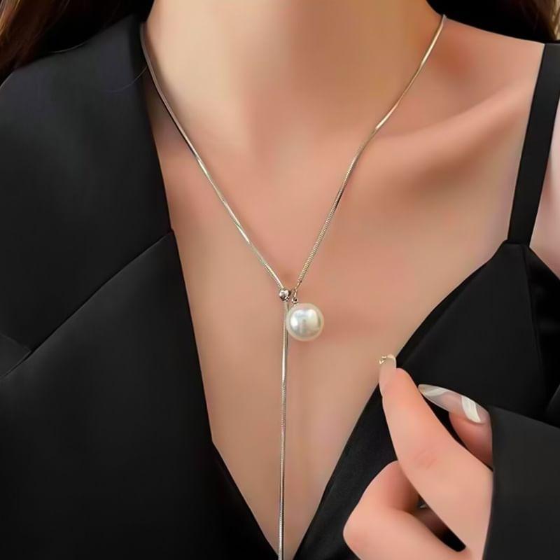 Faux Pearl Pendant Lariat Necklace Product Image