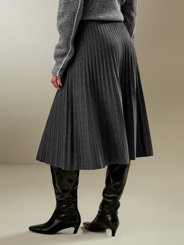 Pleated A-line Merino Wool Skirt Product Image