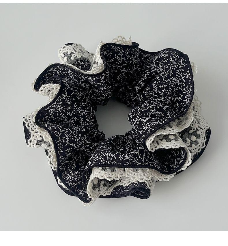 Floral Print Panel Scrunchie Product Image