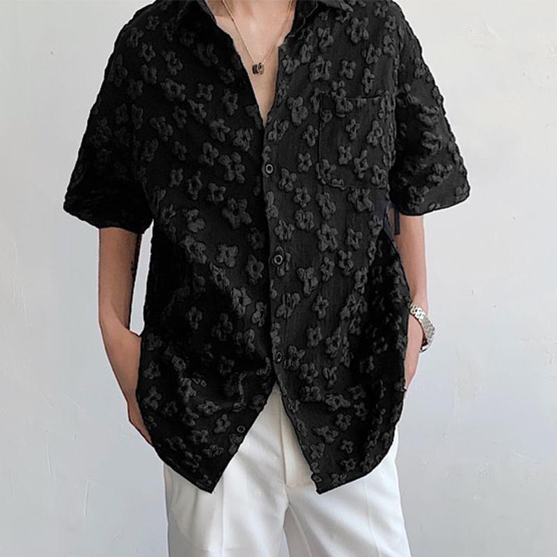 Short-Sleeve Floral Shirt Product Image