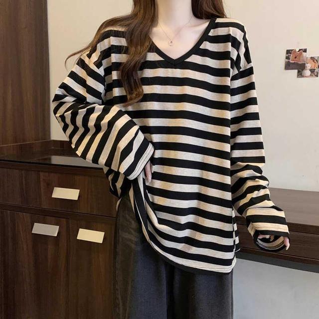 Long-Sleeve V-Neck Striped Tee Product Image