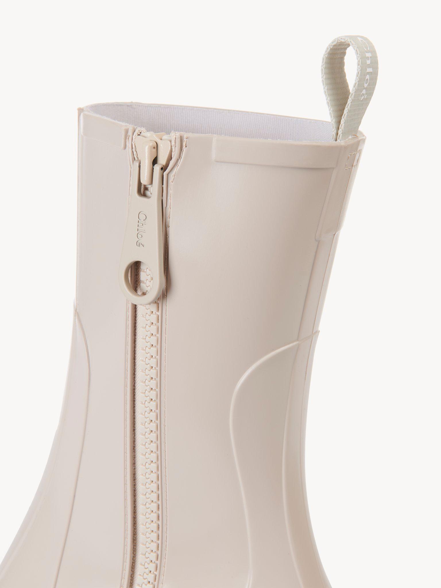 Betty rain boot Product Image