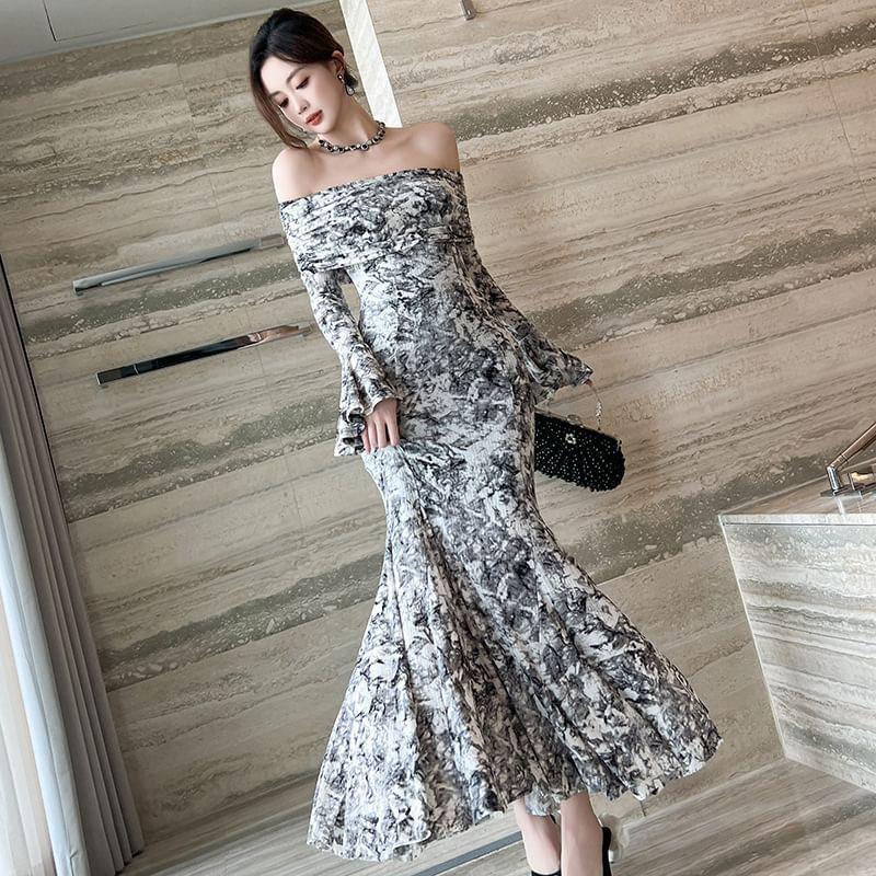 Long-Sleeve Off-Shoulder Floral Midi Mermaid Dress Product Image