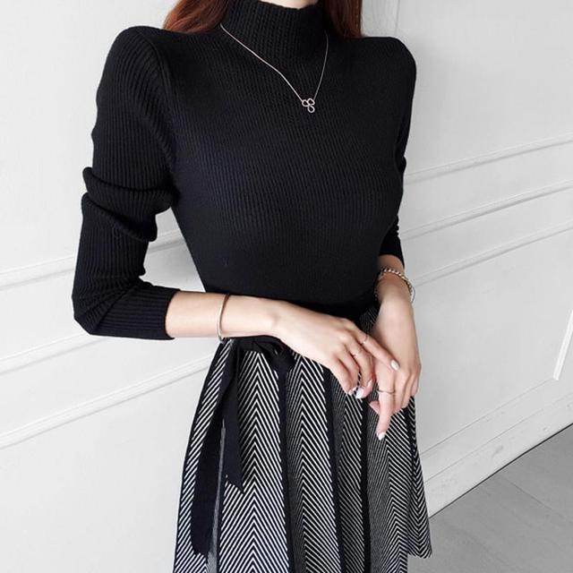 Long-Sleeve Turtleneck Two Tone Pleated A-Line Knit Dress Product Image