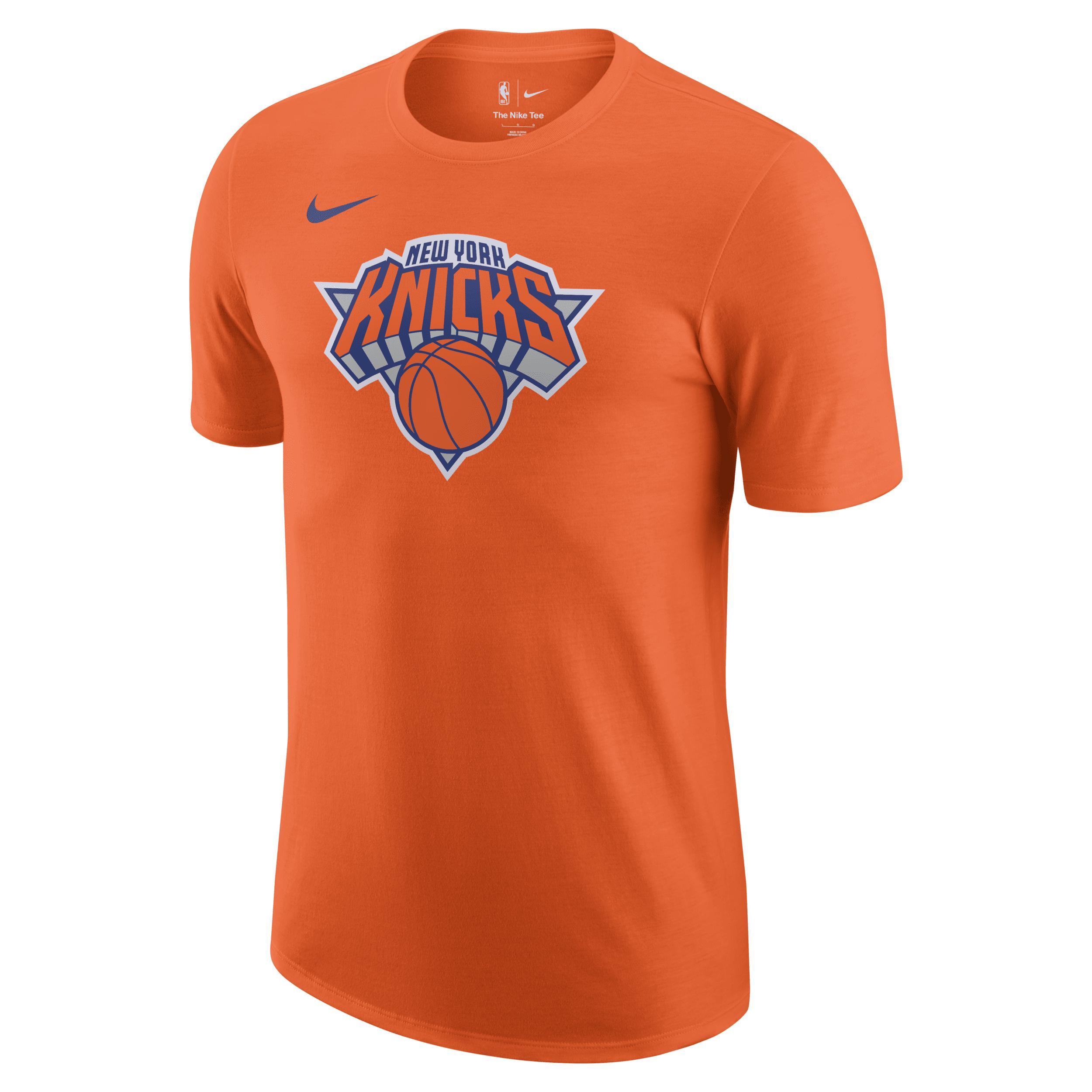 New York Knicks Essential Nike Men's NBA T-Shirt Product Image