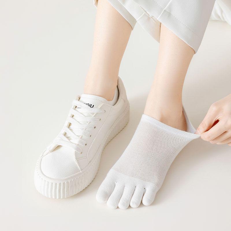 Plain Split Toe No Show Socks Product Image