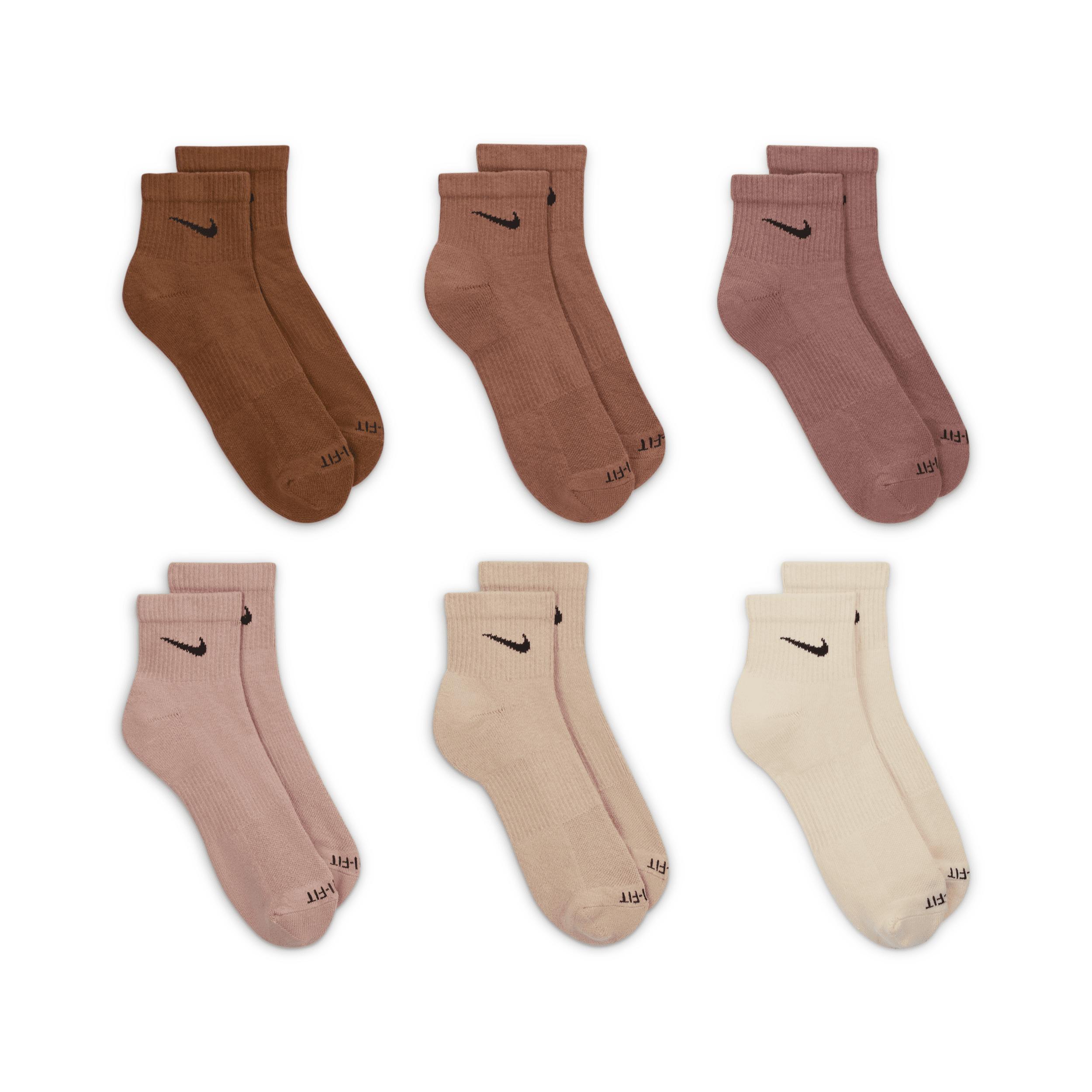 Nike Men's Everyday Plus Cushioned Training Ankle Socks (6 Pairs) Product Image