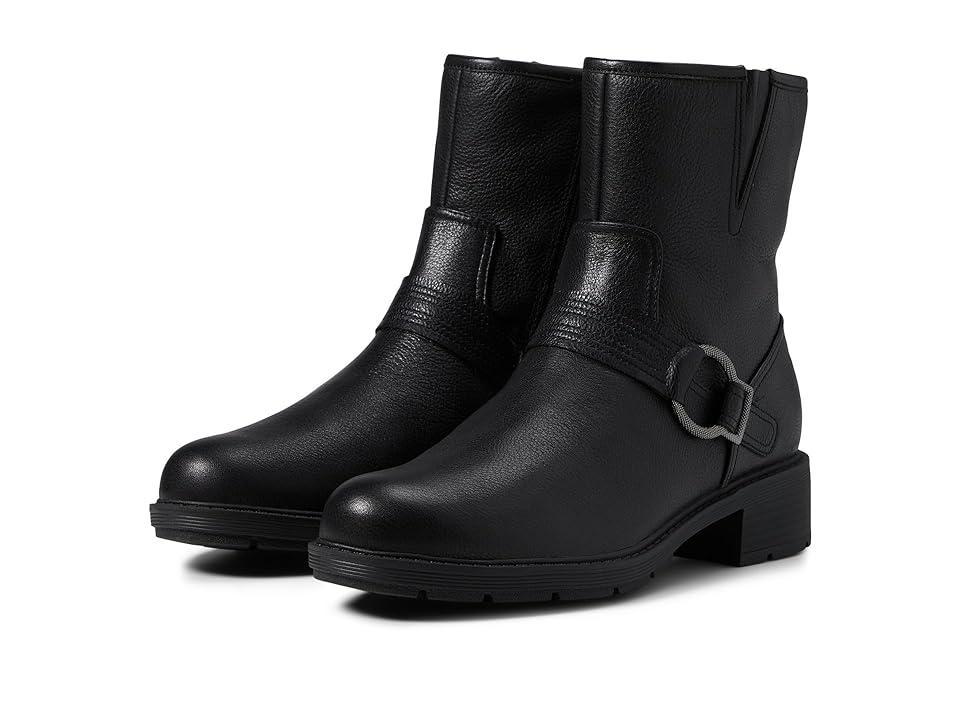 Clarks Hearth Cross Leather) Women's Boots Product Image