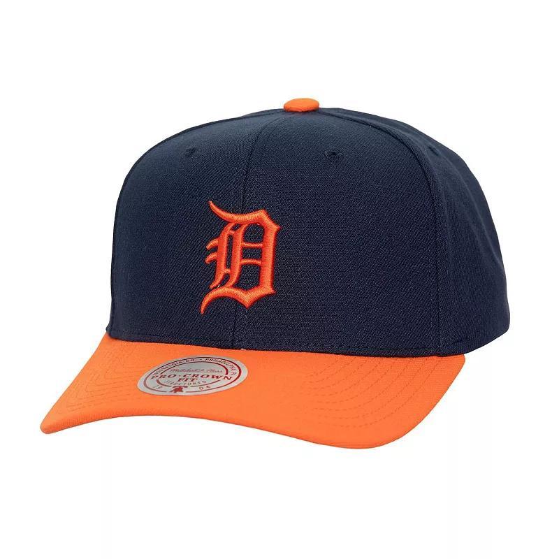 Mens Mitchell & Ness Detroit Tigers Team Pro Snapback Hat, Blue Product Image