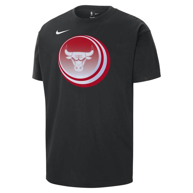 Chicago Bulls Essential Nike Men's NBA T-Shirt Product Image