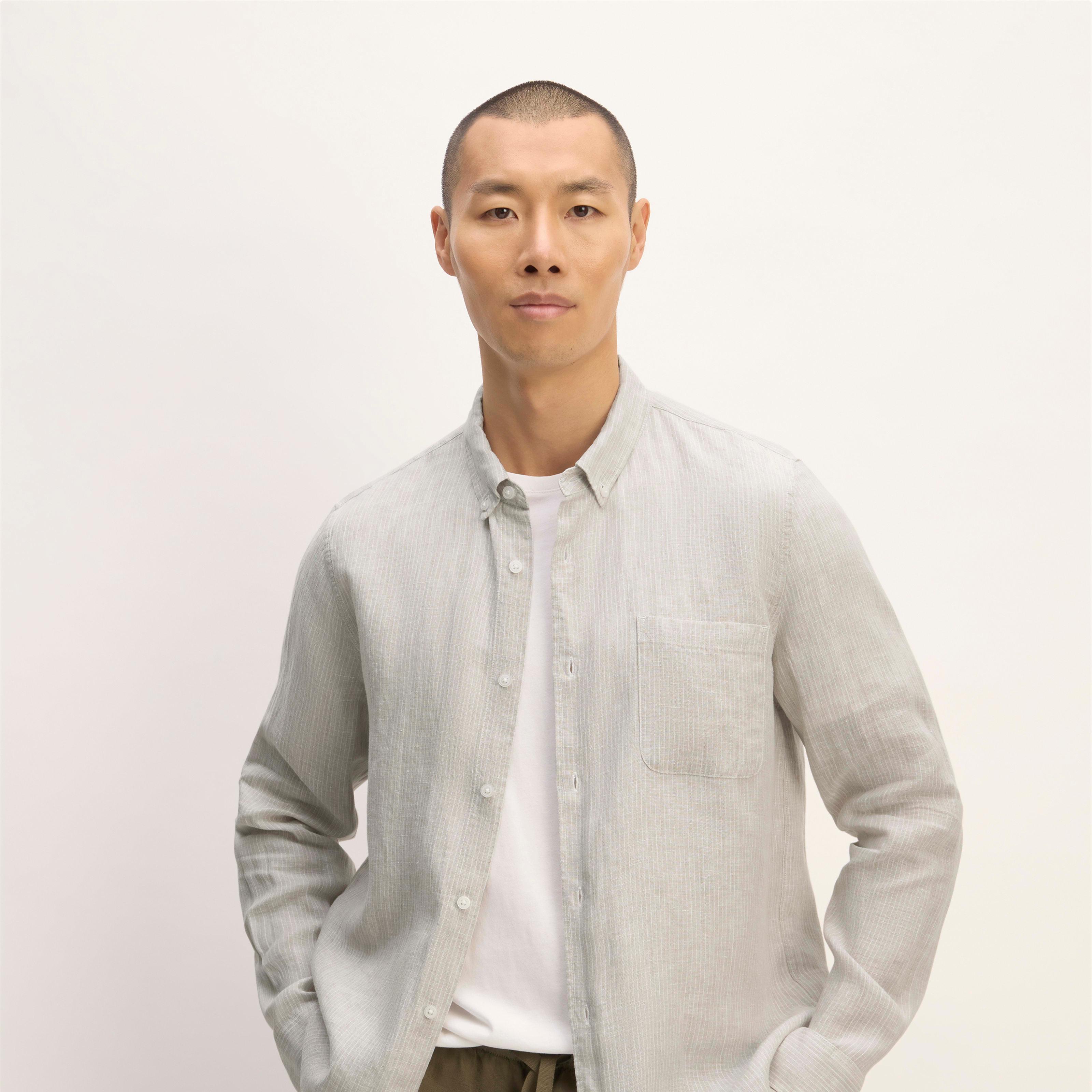 Mens Classic Shirt in Linen by Everlane Product Image