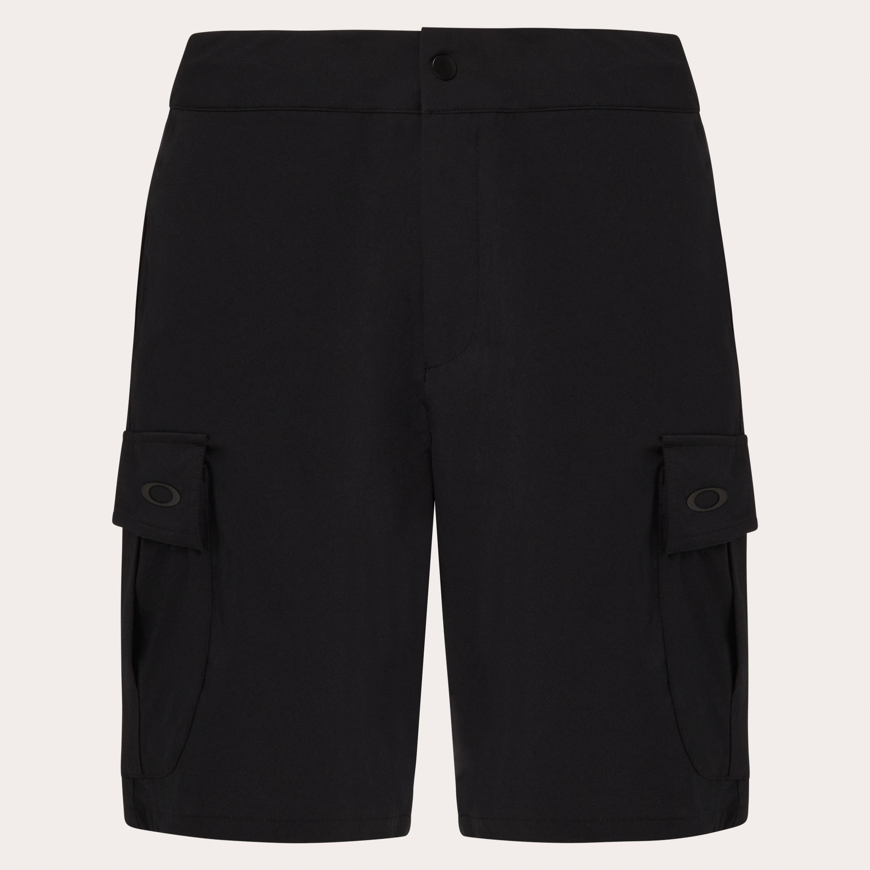 Oakley Cape Cargo RC Hybrid 20” Short - Blackout | Oakley® Product Image