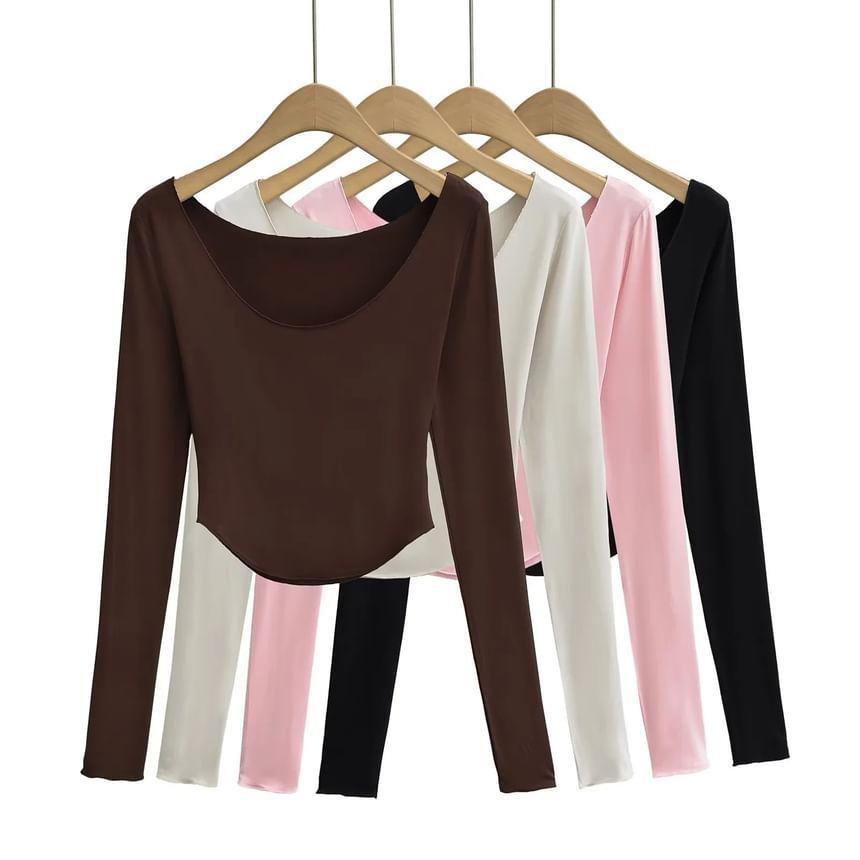 Long-Sleeve Scoop Neck Plain Crop Tee Product Image