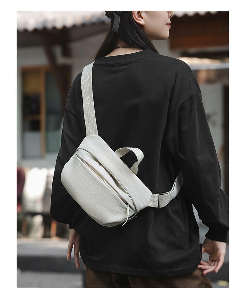 Plain Nylon Crossbody Bag Product Image