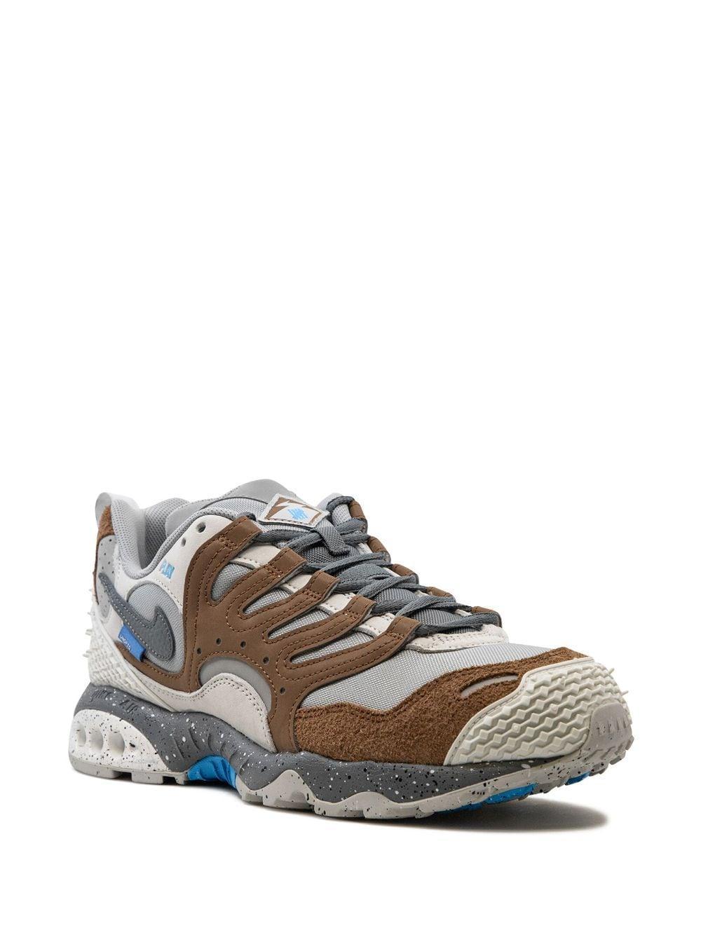 NIKE X Undefeated Air Terra Humara "archaeo Brown" Sneakers In White Product Image