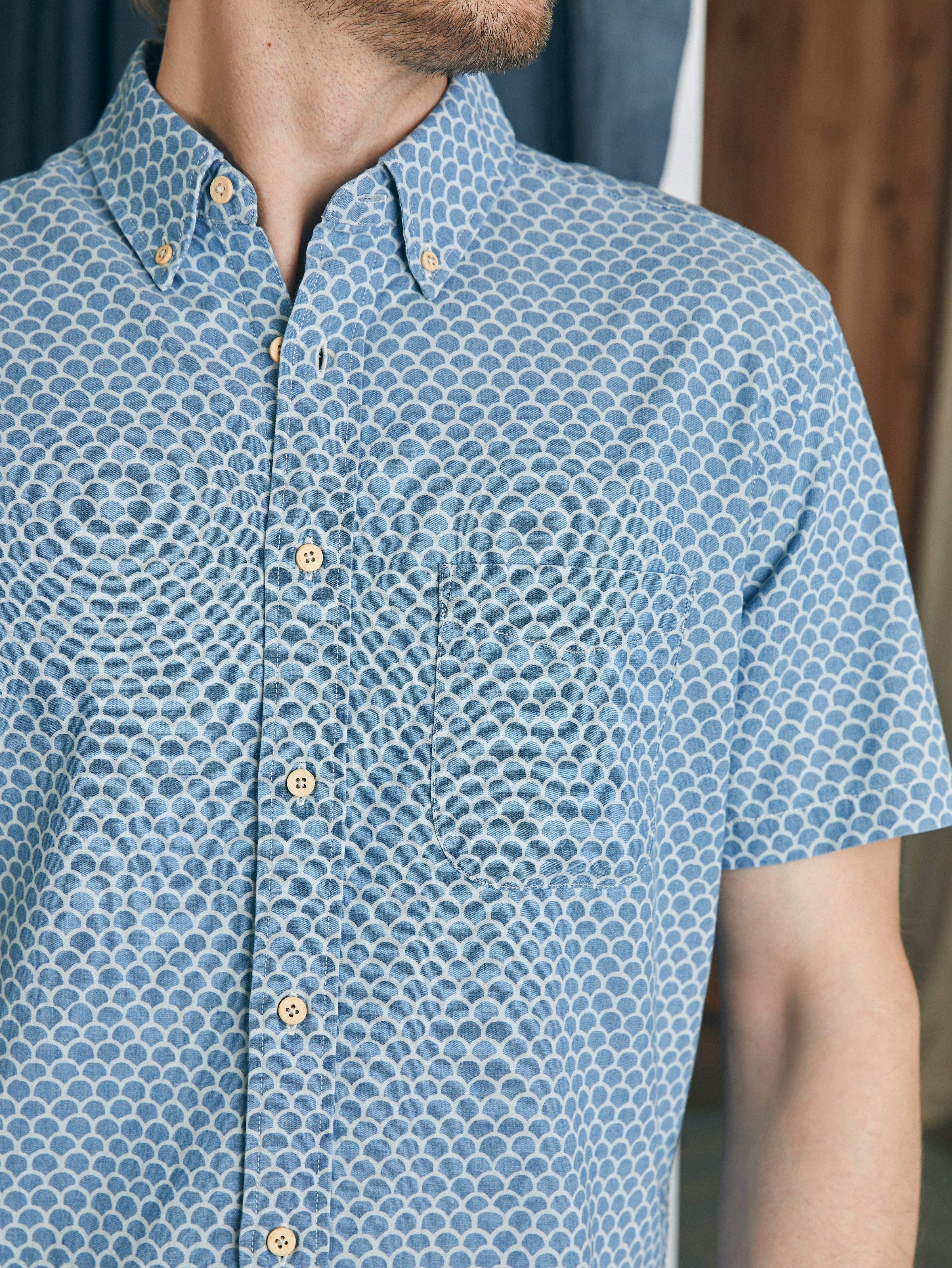 Short-Sleeve Stretch Playa Shirt - Fishscale Redux Male Product Image