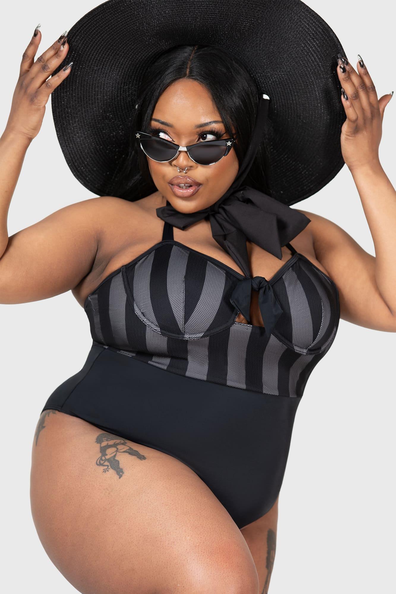 Shadow Stripe Swimsuit [PLUS] Female Product Image