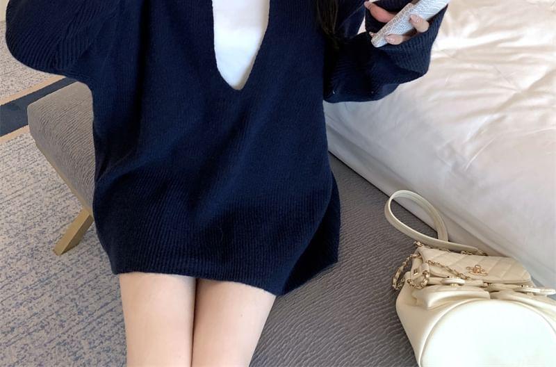 Set: Oversized Deep V-Neck Knit Sweater + Shorts Product Image