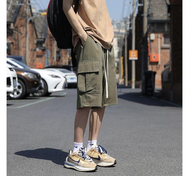 Drawstring Waist Applique Cargo Shorts Product Image