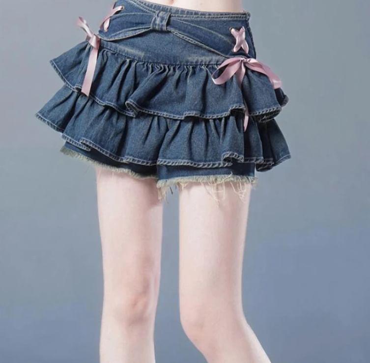 Low Rise Side Lace-Up Washed Mini Layered Denim Skirt Product Image