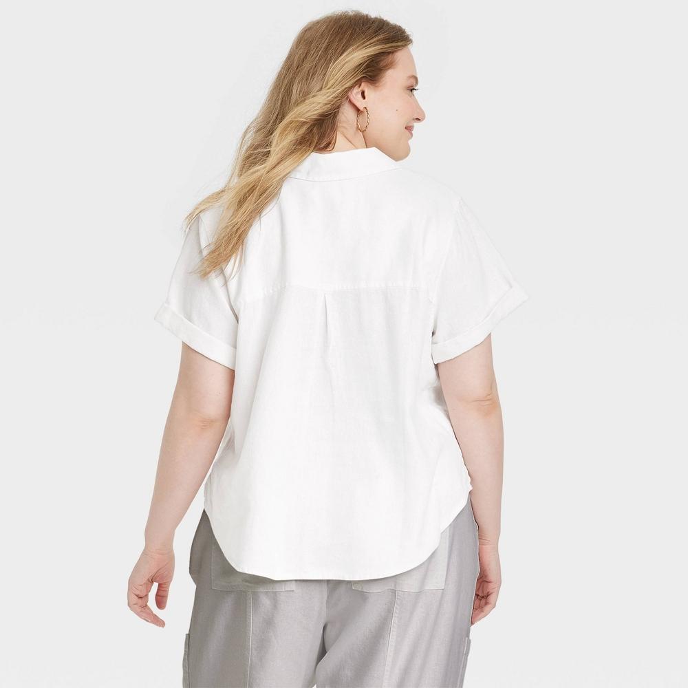 Womens Short Sleeve Collared Button-Down Shirt - Universal Thread White XXL Product Image