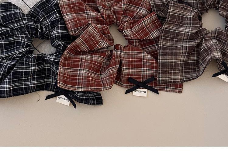 Plaid Bow Scrunchie Product Image