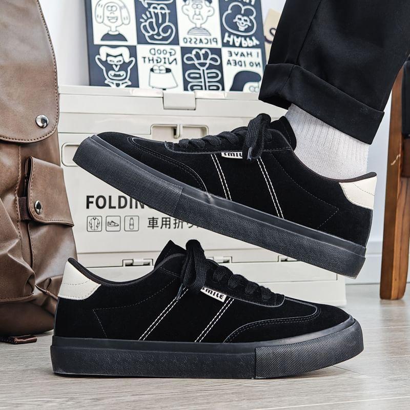 Contrast Stitching Lace-Up Sneakers Product Image