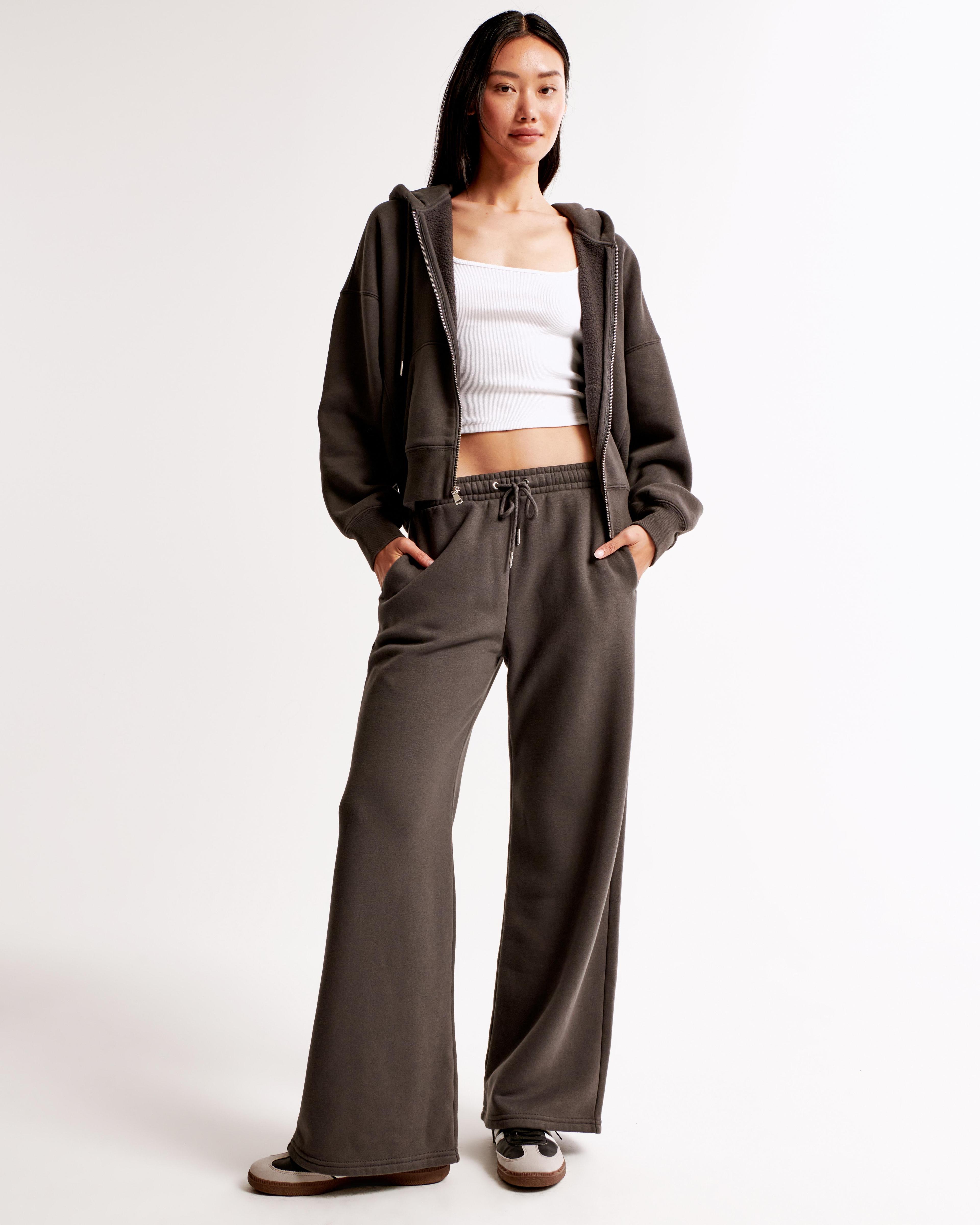 Essential Sunday Wide Leg Sweatpant Product Image