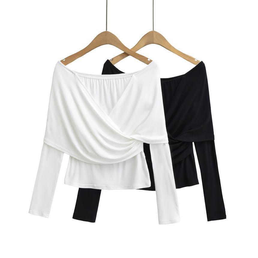 Long Sleeve Off Shoulder Plain Twist Cross Ruched Tee Product Image