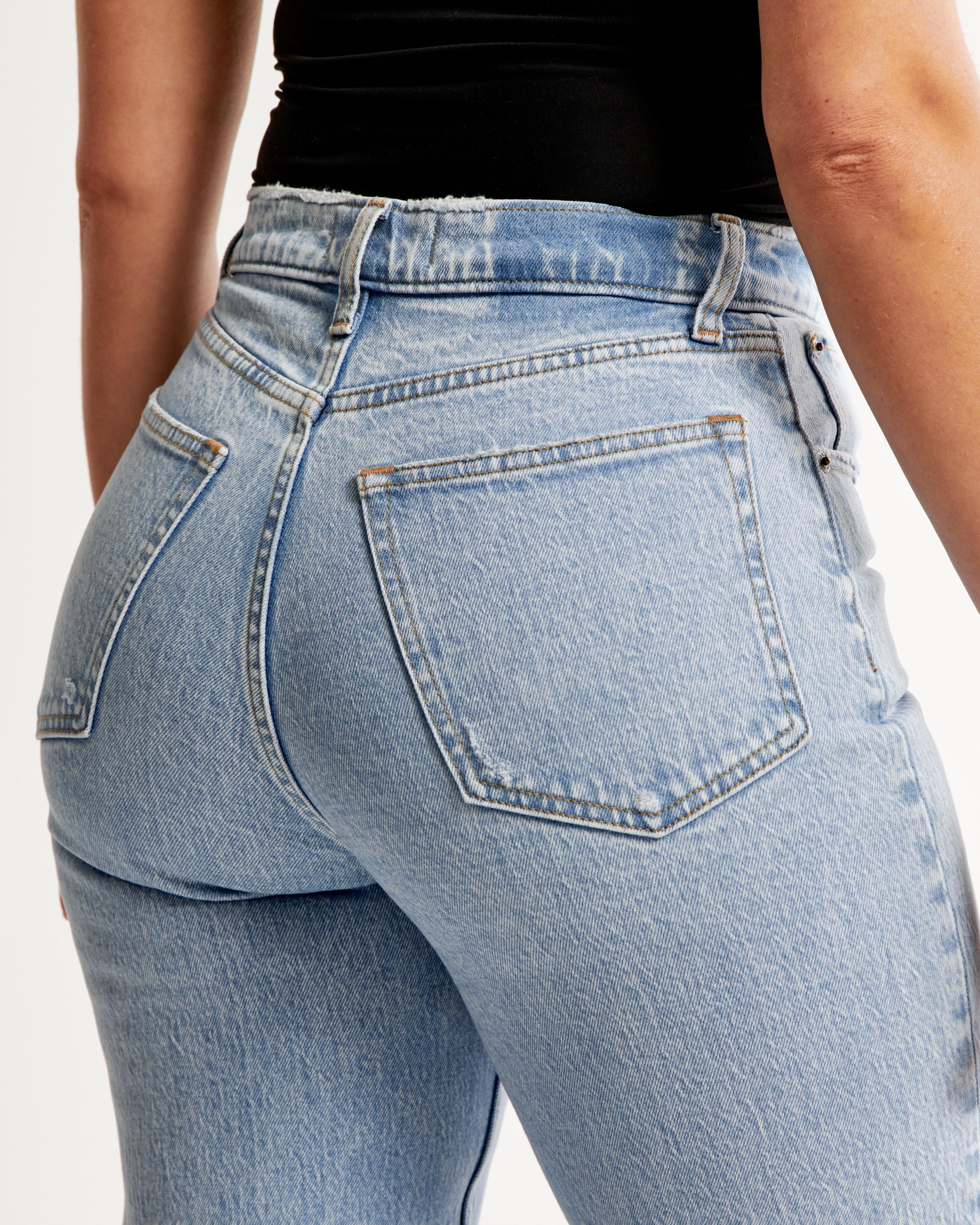 Curve Love Ultra High Rise 90s Straight Jean Product Image