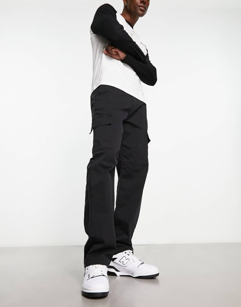 ONLY & SONS Edge straight fit cargo pants in black Product Image