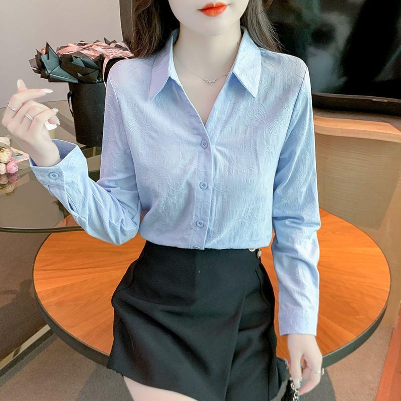 Long-Sleeve V-Neck Collared Floral Jacquard Button-Up Blouse Product Image