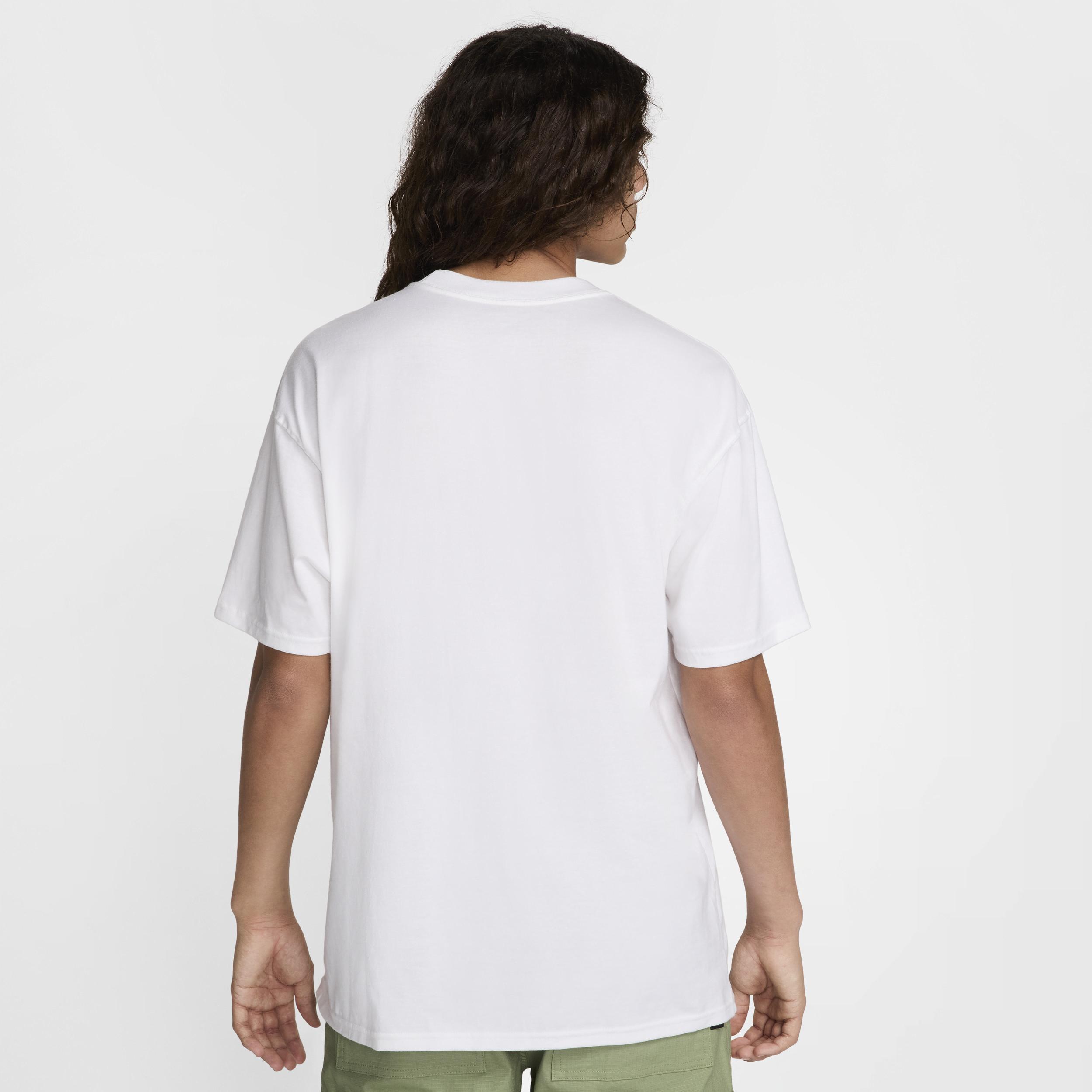 Nike Sportswear Men's Max90 T-Shirt Product Image