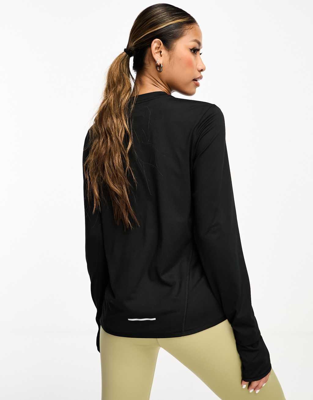 Nike Running Dri-FIT Swift Elemant UV long sleeve top Product Image