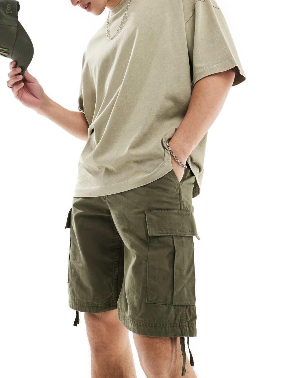 Jack & Jones cargo shorts in khaki Product Image