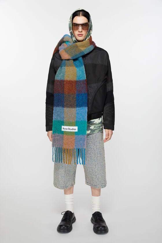 Mohair checked scarf Product Image