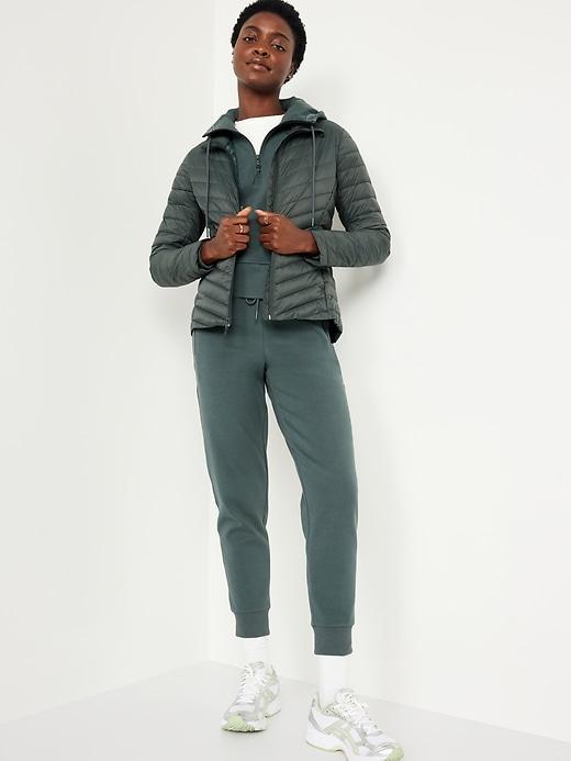 Water-Resistant Narrow-Channel Puffer Jacket Product Image