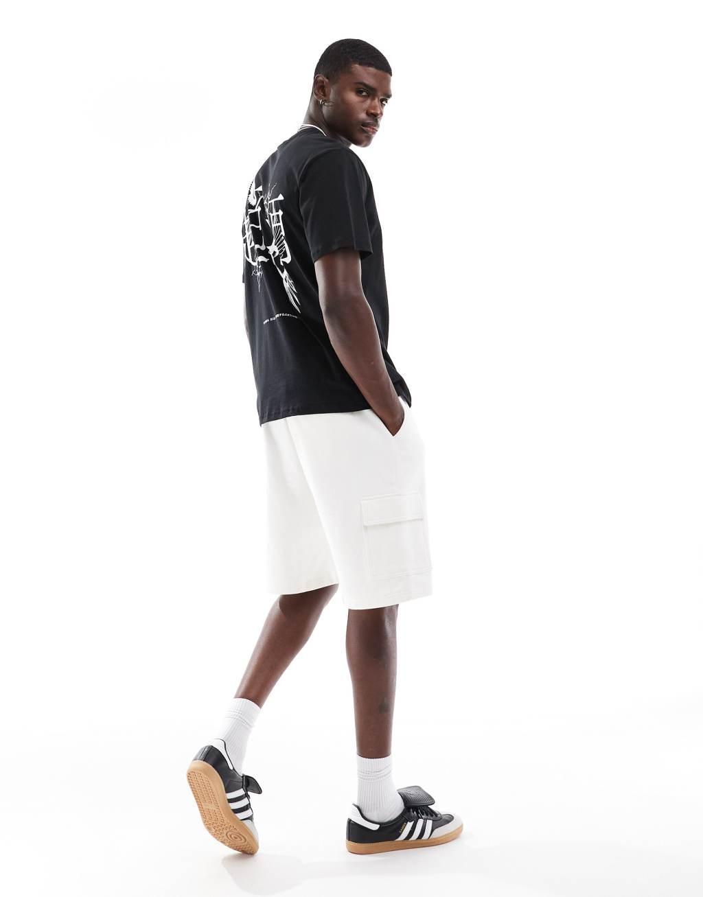 ONLY & SONS oversize t-shirt with bird back print in black Product Image